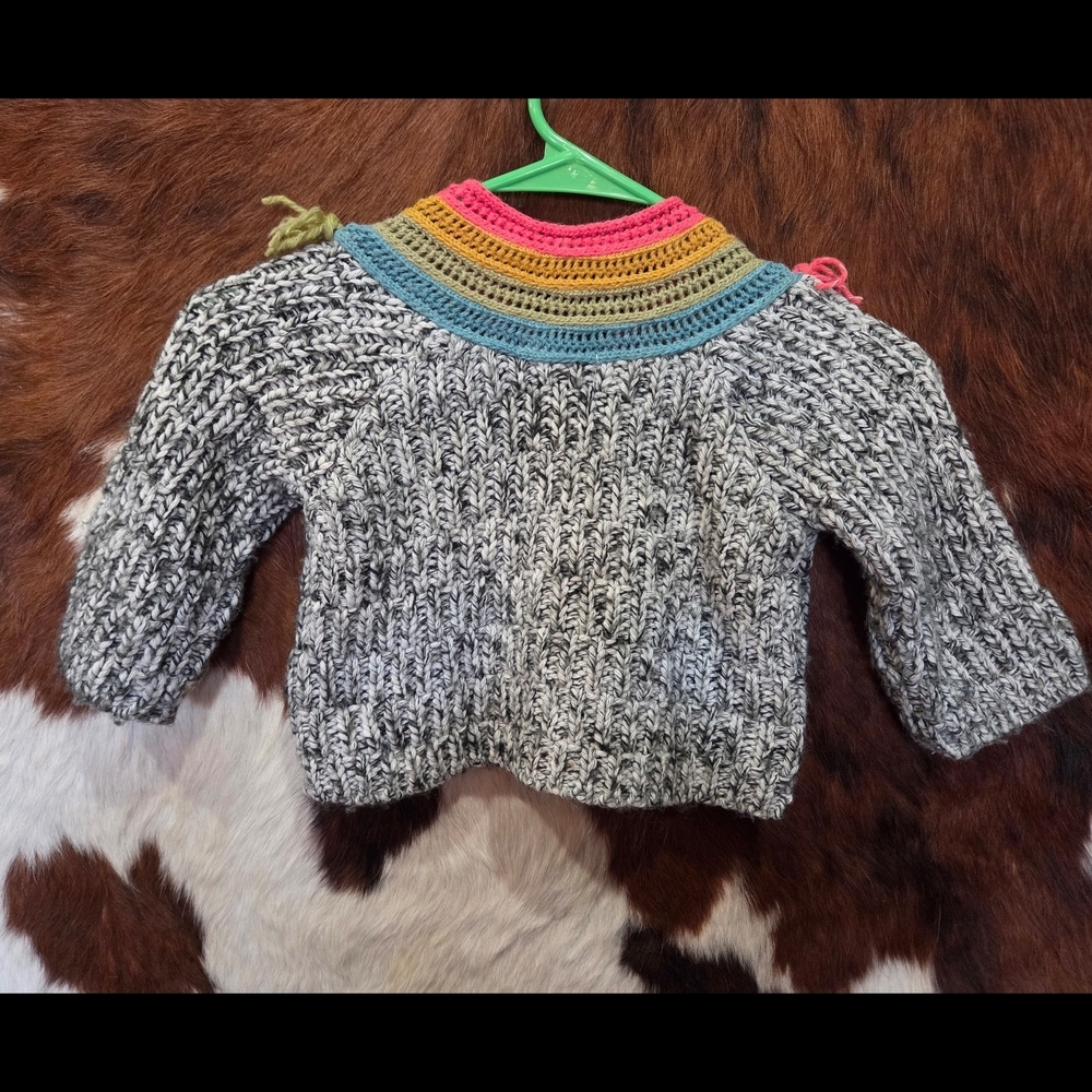 Mimi & Maggie Gray Knit Sweater - Picture 4 of 7